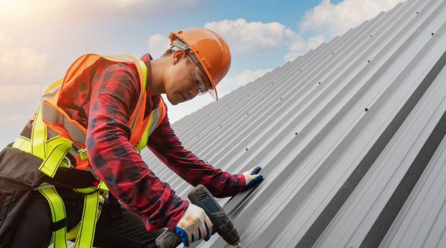 Professional gutter cleaning in Lenapah, OK